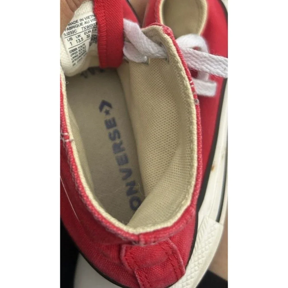 Converse description chuck